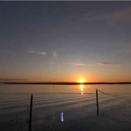 Hotel en barco Hausboot Fjord Del Sol Solarboot Mit Biosauna In